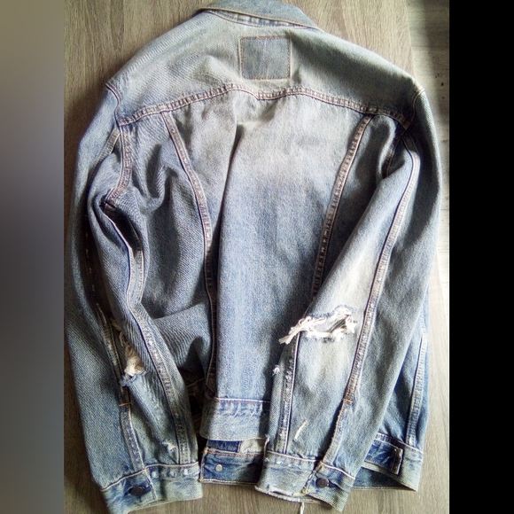 Levis XL Blue Jean Jacket - Picture 2 of 8